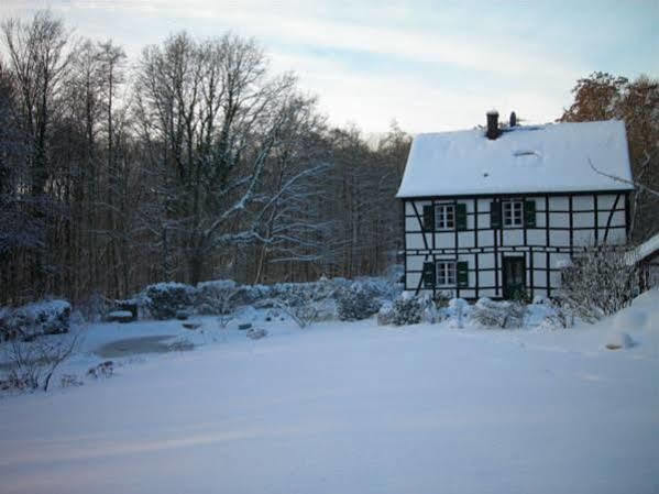 Gaestehaus Wahnenmuehle Erkrath Exterior photo